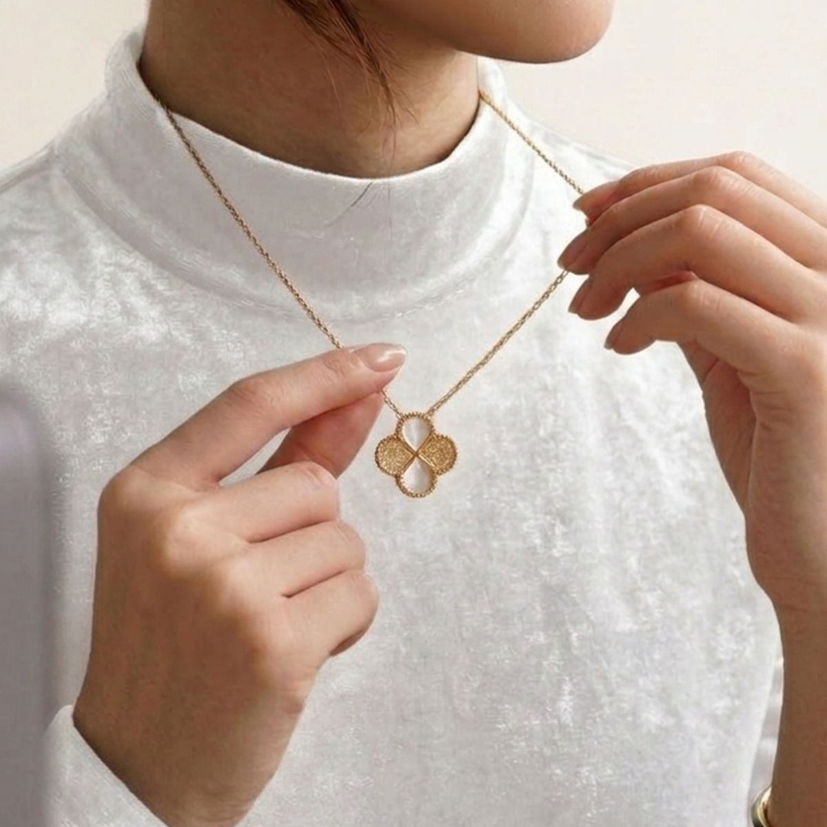 Van Cleef Inspired Gold Four-Leaf Clover Pendant Necklace for Women | Premium Mother of Pearl & Textured Lucky Clover Chain Locket